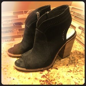 Vince Camuto Koral Heeled Peep Toe Suede Bootie